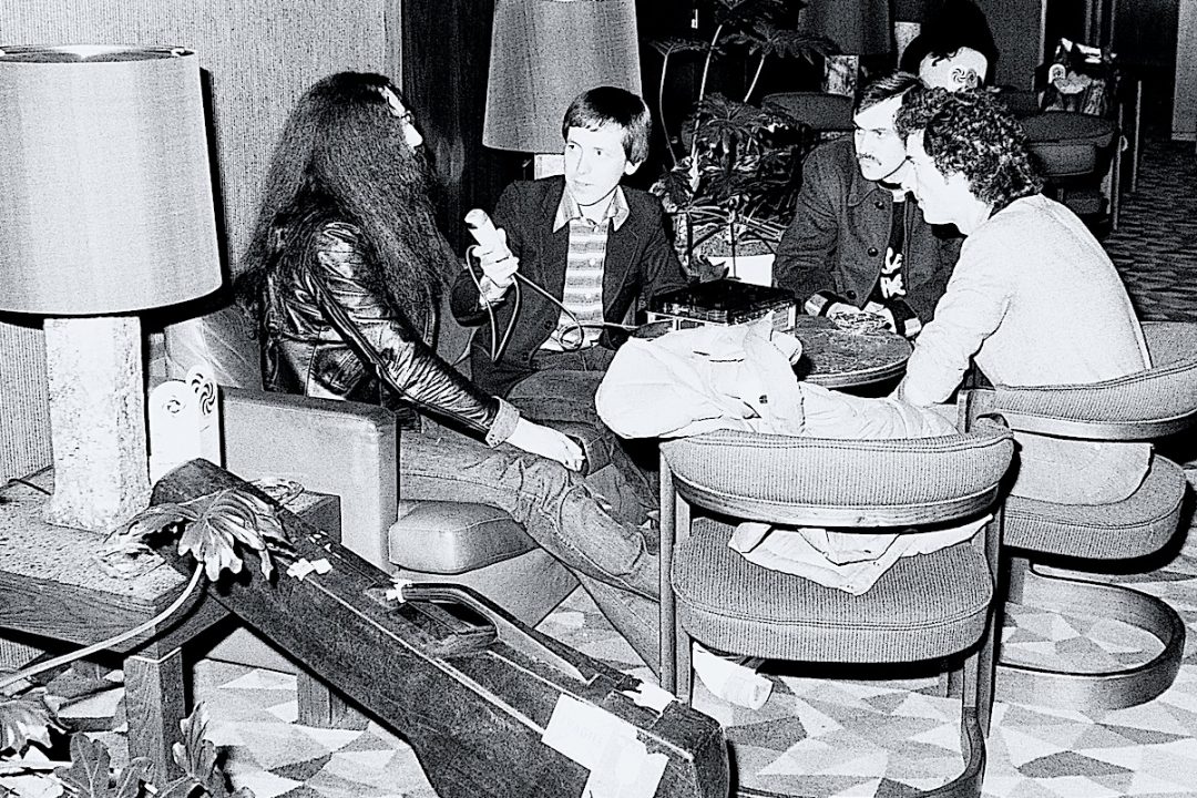 A "NON HO L' ETÀ" ( Radio Ticino, domenica dalle 13:00 alle 14:00