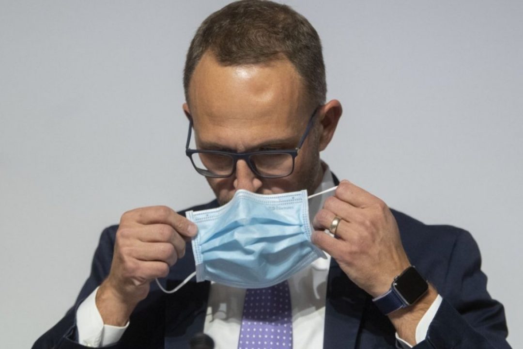 Frontalieri da “zone rosse”: «La responsabilità è delle aziende»