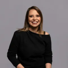 Silvia Gellert, Segretaria
